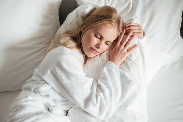 Are we all sleepwalking? Study reveals the ideal number of sleep hours